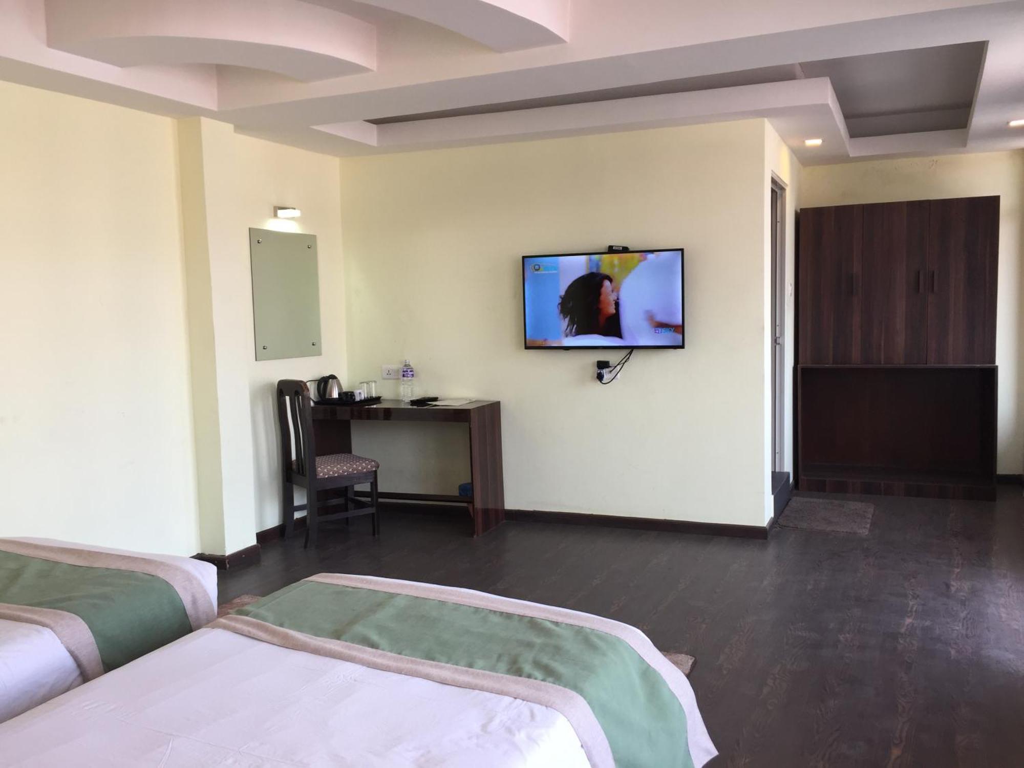 Hotel Serenity カトマンズ エクステリア 写真