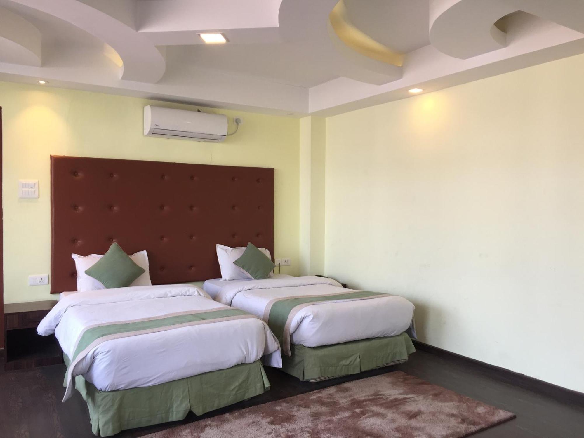 Hotel Serenity カトマンズ エクステリア 写真
