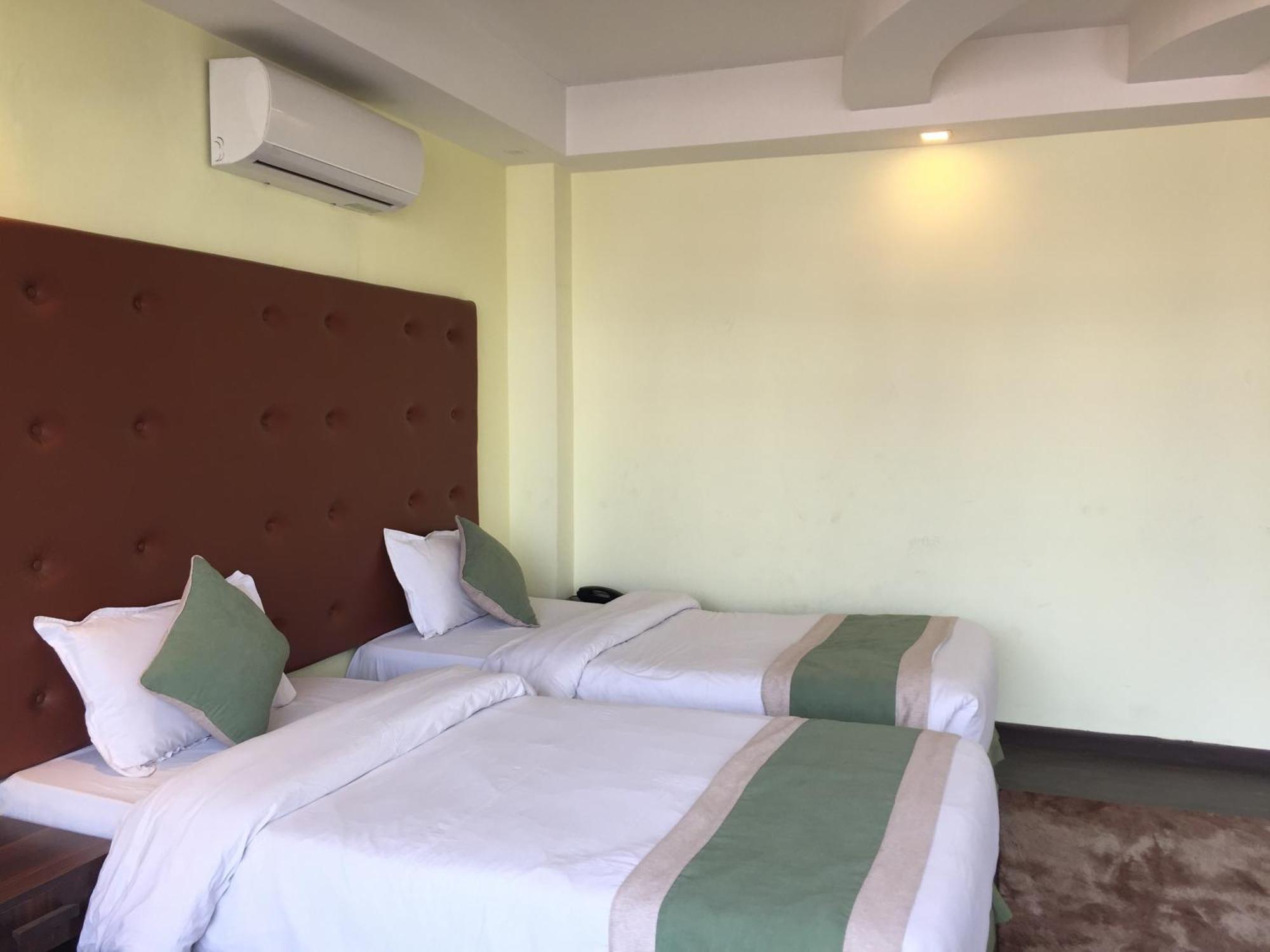 Hotel Serenity カトマンズ エクステリア 写真